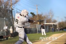Wantagh Secures Playoff Bye With 8-1 Thrashing of North Shore
