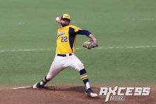 Anthony Papa Fires 134-Pitch CG, Golden Eagles Cruise to 10th Straight Win