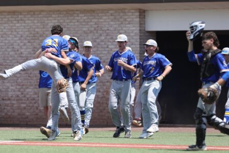 Agoura Varsity Baseball's Photo on Blast Athletics